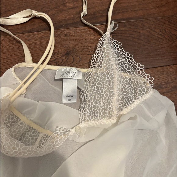 Vintage La SENZA Sheer White Lace Chemise - Picture 8 of 10